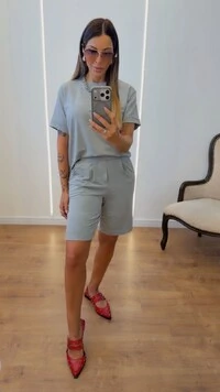 Conjunto Ingrid Feminino com Camiseta e Bermuda de Cintura Alta