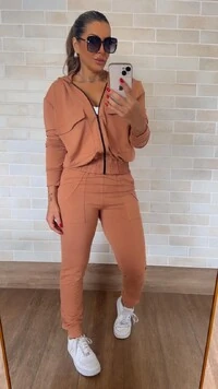 Conjunto Ana Luiza Calça e Jaqueta Bomber Moletinho