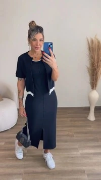 Conjunto Anita em Moletinho 2 Peças – Vestido Midi com Fenda e Bomber Manga Curta