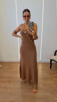 Vestido Midi Raissa em Moletinho com Botões