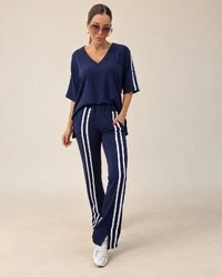 Conjunto Maya Feminino em Moletinho Premium com Decote V e Calça Flare