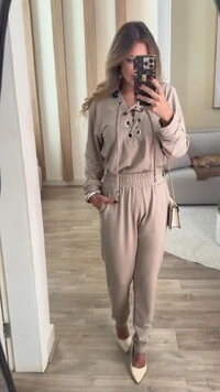 Conjunto Decote Ilhós em Moletinho – Look Moderno, Elegante e Confortável