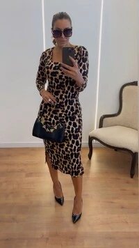 Vestido Midi Canelado Decote Quadrado Manga Longa Elegante