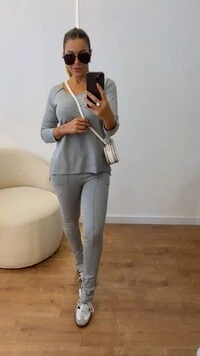 Conjunto Isa em Moletinho Feminino Confortável e Moderno