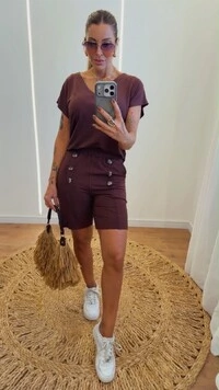 Conjunto Feminino Valentina com Blusa Decote V e Shorts