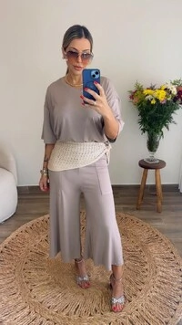 Conjunto Málaga em Viscolycra Premium Feminino – Blusa Ampla e Pantacourt