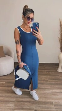 Conjunto Anita em Moletinho 2 Peças – Vestido Midi com Fenda e Bomber Manga Curta