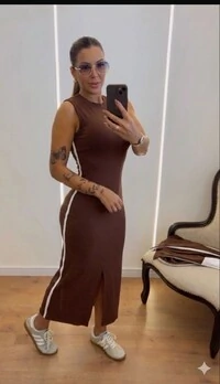 Conjunto Vestido com Jaqueta e Detalhe em Viés | Elegância Esportiva Feminina