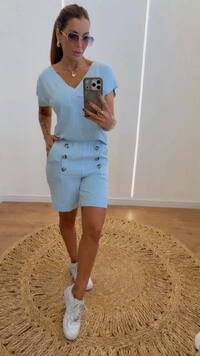 Conjunto Feminino Valentina com Blusa Decote V e Shorts