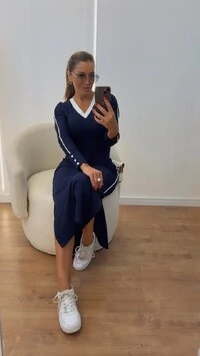 Vestido Aspen em Moletinho Midi com Detalhes Contrastantes