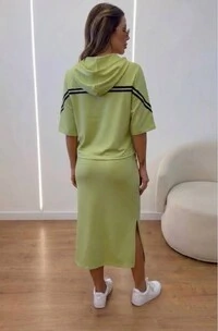 Conjunto Carmem em Moletinho com Blusa e Saia Midi