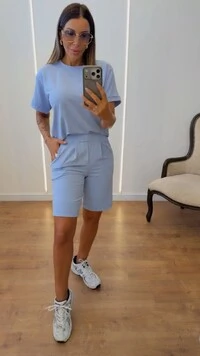 Conjunto Ingrid Feminino com Camiseta e Bermuda de Cintura Alta