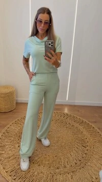 Conjunto Renata com Blusa Gola Drapeada e Calça Reta