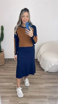 Conjunto Leidi em Moletinho – Blusa Manga Longa e Saia Midi Confortável e Elegante