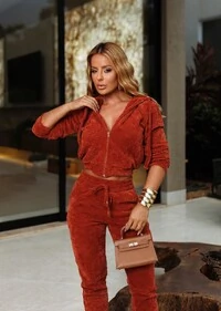 Conjunto veludo Maria dondoca P m g 460 reais