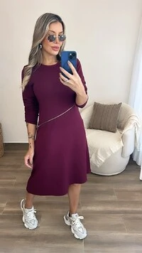 Vestido Michele em Moletinho com Zíper Decorativo e Bolsos