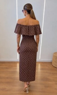 Vestido Midi Poá Ombro a Ombro em Malha Canelada