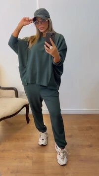 Conjunto Style Feminino em Malha Canelada de Algodão – Blusa Ampla e Calça Confortável