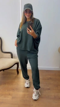 Conjunto Style Feminino em Malha Canelada de Algodão – Blusa Ampla e Calça Confortável