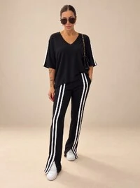 Conjunto Maya Feminino em Moletinho Premium com Decote V e Calça Flare