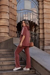 Conjunto Maya em Moletinho com Capuz e Calça Flare Sport | Conforto e Elegância