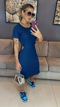 Vestido Kelly em Malha Canelada com Recorte Lateral