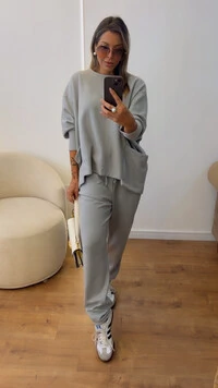 Conjunto Style Feminino em Malha Canelada de Algodão – Blusa Ampla e Calça Confortável