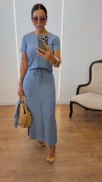 Conjunto Adriana Feminino em Moletinho com Saia Midi e Fendas