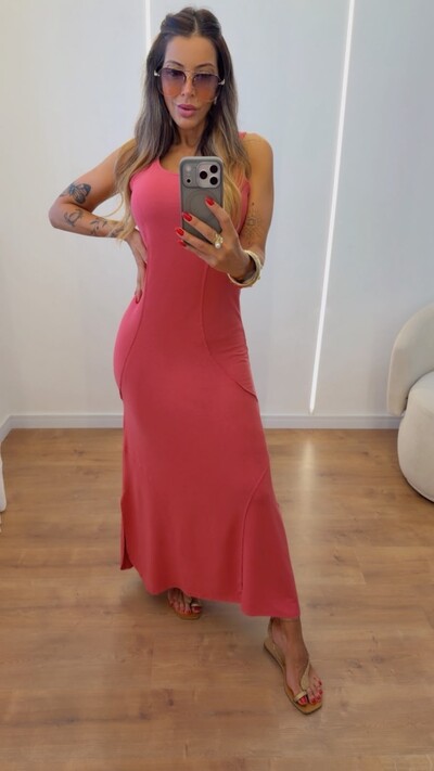 Foto Vestido Sabrina Midi em Moletinho com Recortes