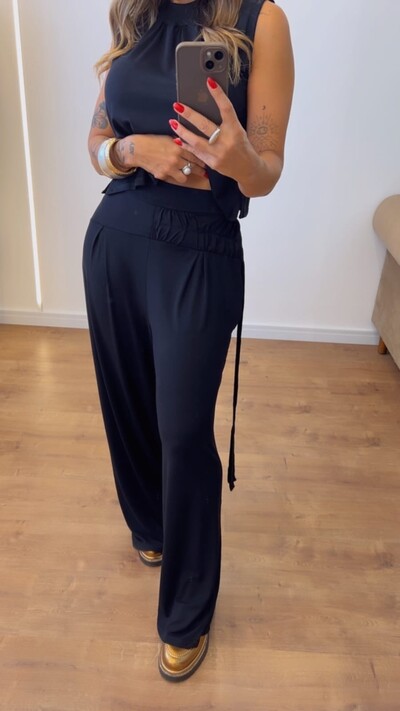 FotoConjunto Bia em Viscolycra – Conforto Elegante com Calça Pantalona