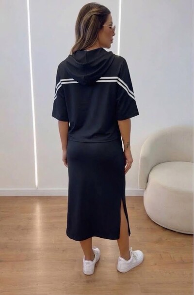Foto Conjunto Carmem em Moletinho com Blusa e Saia Midi