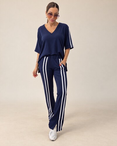 Foto Conjunto Maya Feminino em Moletinho Premium com Decote V e Calça Flare