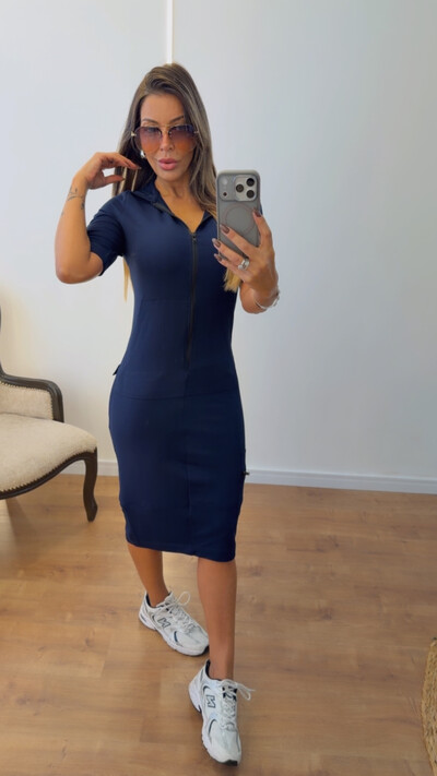 Foto Vestido Luara Midi em Moletinho com Zíper Tratorado