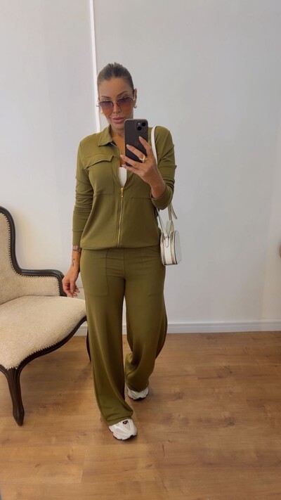Foto Conjunto Feminino Moletinho Nevasca com Bomber Alongada e Calça