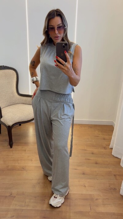 Foto Conjunto Bia em Viscolycra – Conforto Elegante com Calça Pantalona