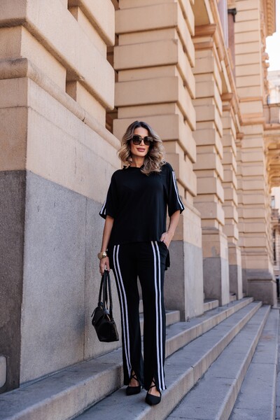 Foto Conjunto Maya em Moletinho com Capuz e Calça Flare Sport | Conforto e Elegância