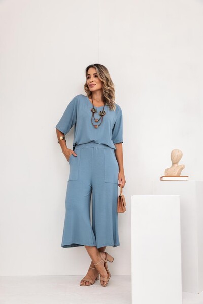 Foto Conjunto Málaga em Viscolycra Premium Feminino – Blusa Ampla e Pantacourt