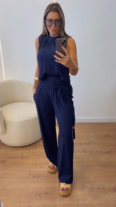 FotoConjunto Bia em Viscolycra – Conforto Elegante com Calça Pantalona