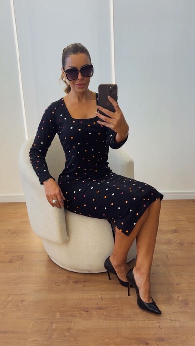 FotoVestido Midi Canelado Decote Quadrado Manga Longa Elegante