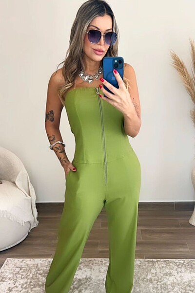 Foto Macacão Tomara que Caia em Linho com Elastano