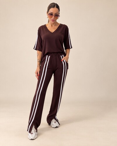 Foto Conjunto Maya Feminino em Moletinho Premium com Decote V e Calça Flare
