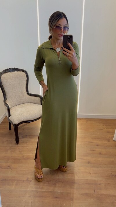FotoVestido Marlene Longo Manga Longa em Viscolycra com Fenda – Conforto e Elegância