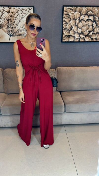 Foto Macacão Abadia