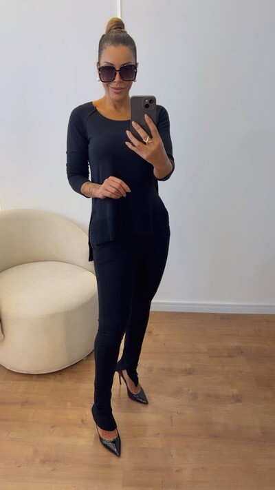 Foto Conjunto Isa em Moletinho Feminino Confortável e Moderno