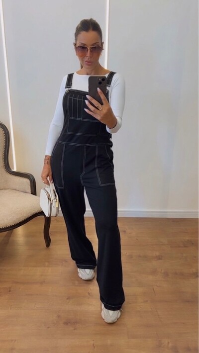Foto Jardineira Feminina Heloísa Wide Leg com Costura Contrastante
