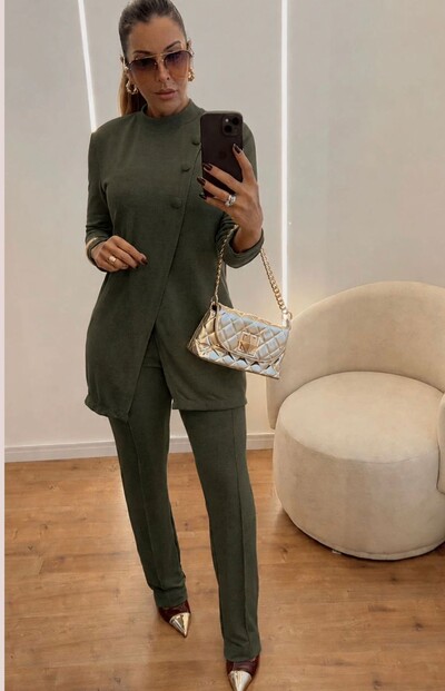 Foto Conjunto Feminino Luara em Lanzinha de Tricô | Elegância e Conforto