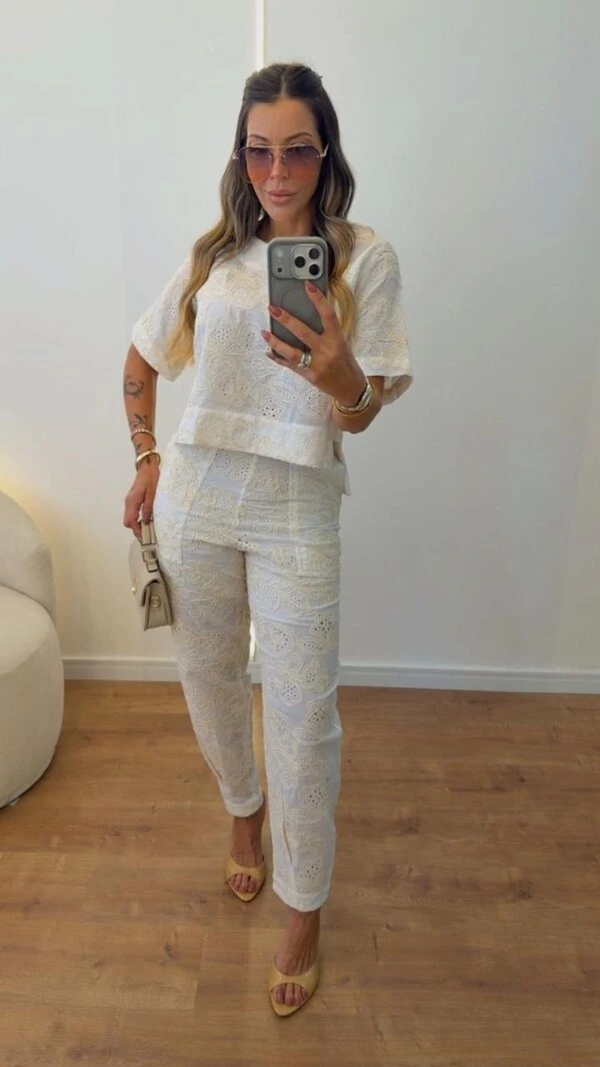 Conjunto Feminino em Lesie de Algodão com Blusa e Calça