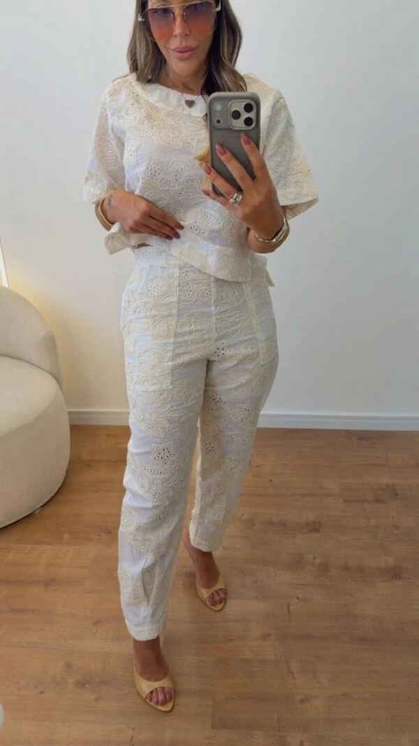 Conjunto Feminino em Lesie de Algodão com Blusa e Calça