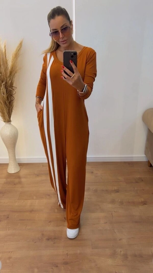 Macacão Marisa Manga Longa com Listras Laterais – Elegante, Confortável e Alongador