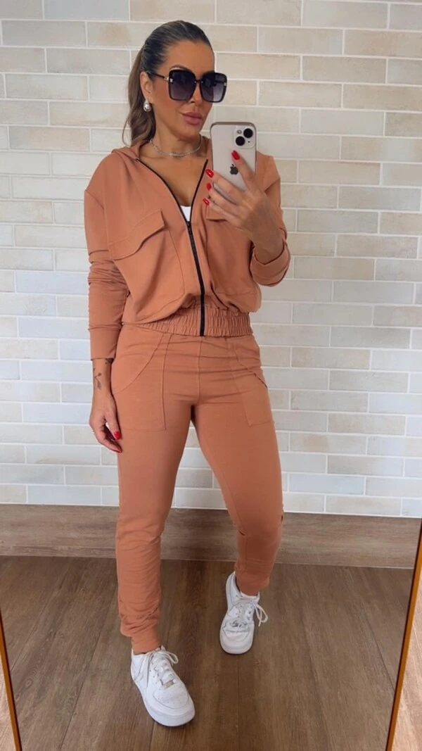 Conjunto Ana Luiza Calça e Jaqueta Bomber Moletinho